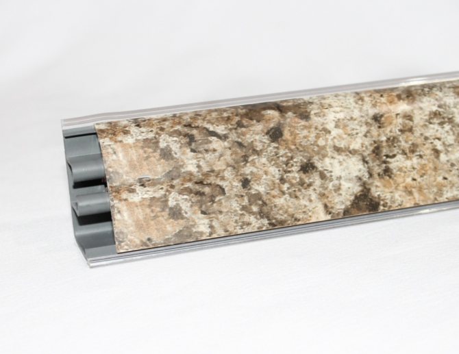 плинтус с составным сечением